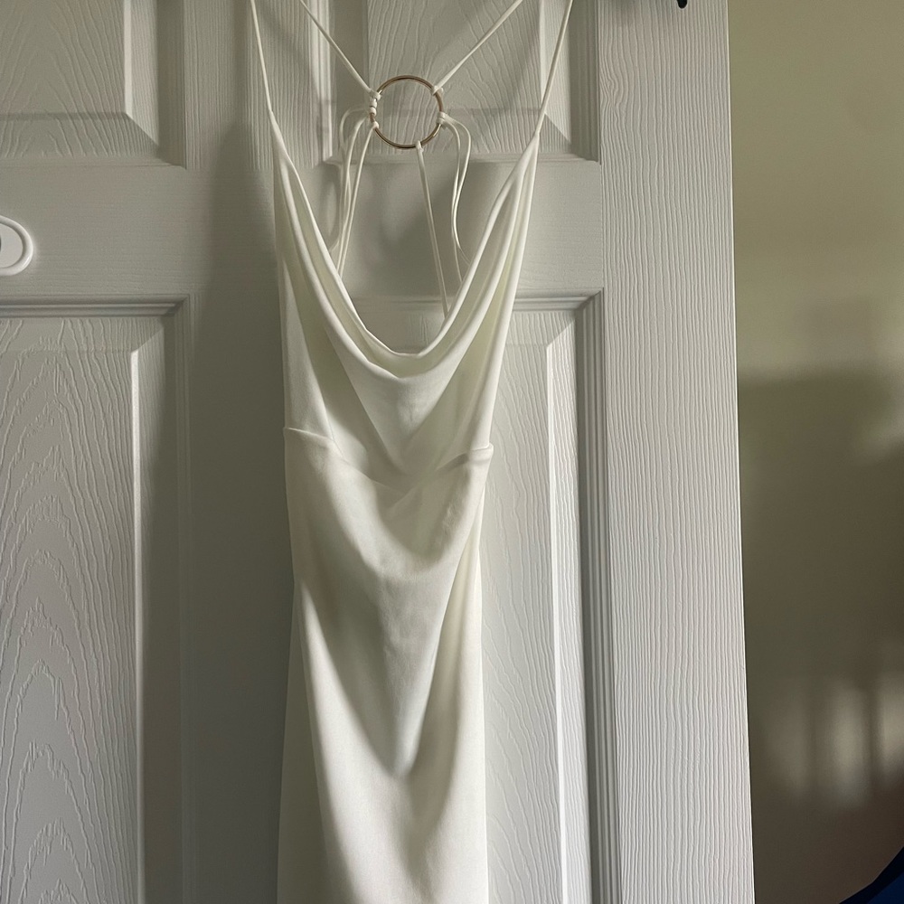 Short white Windsor dress